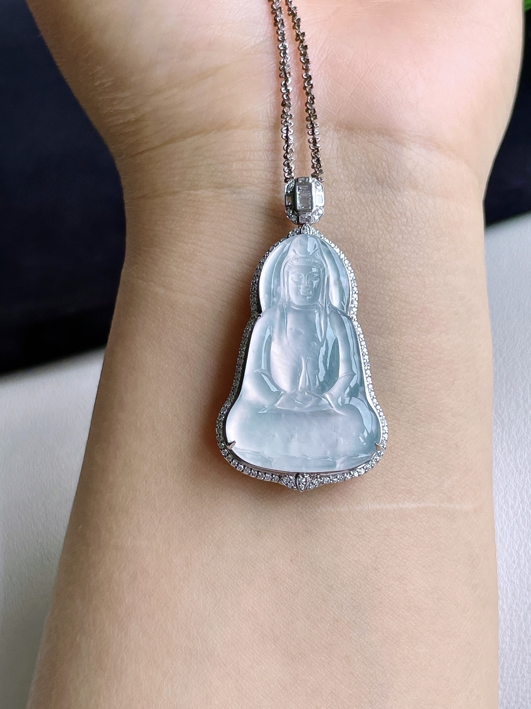 【镶嵌】高冰观音素衣观音吊坠 【说明】缅料 18k金镶嵌 无裂 性比高 【整体】46.6-24.7