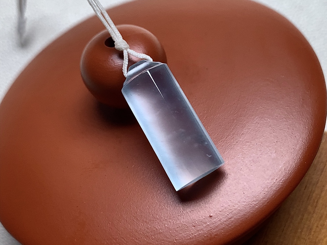 玻璃种素牌 行家货品质，冰透感十足，无裂，尺寸18*7.4*5.2