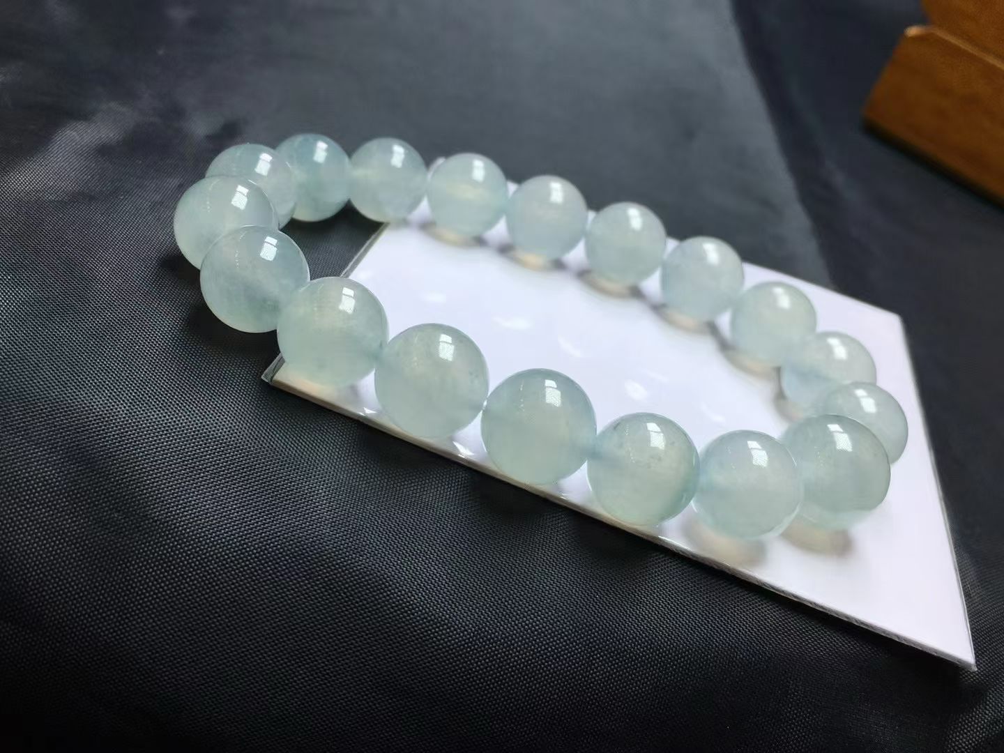 冰种手串，卡11.9～11.5mm，18颗，种好，玉质细腻，均匀，通透，颗颗精选，实物更美