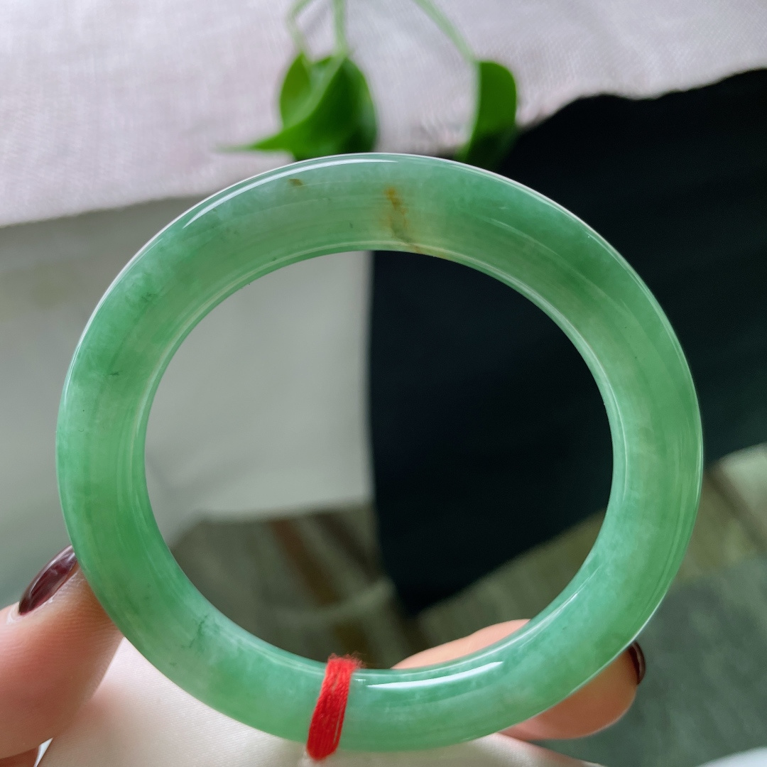 55.3/9.8，绿底圆条，水润，像雨后新竹，像晨间雾霭，皮纹，ss50139a