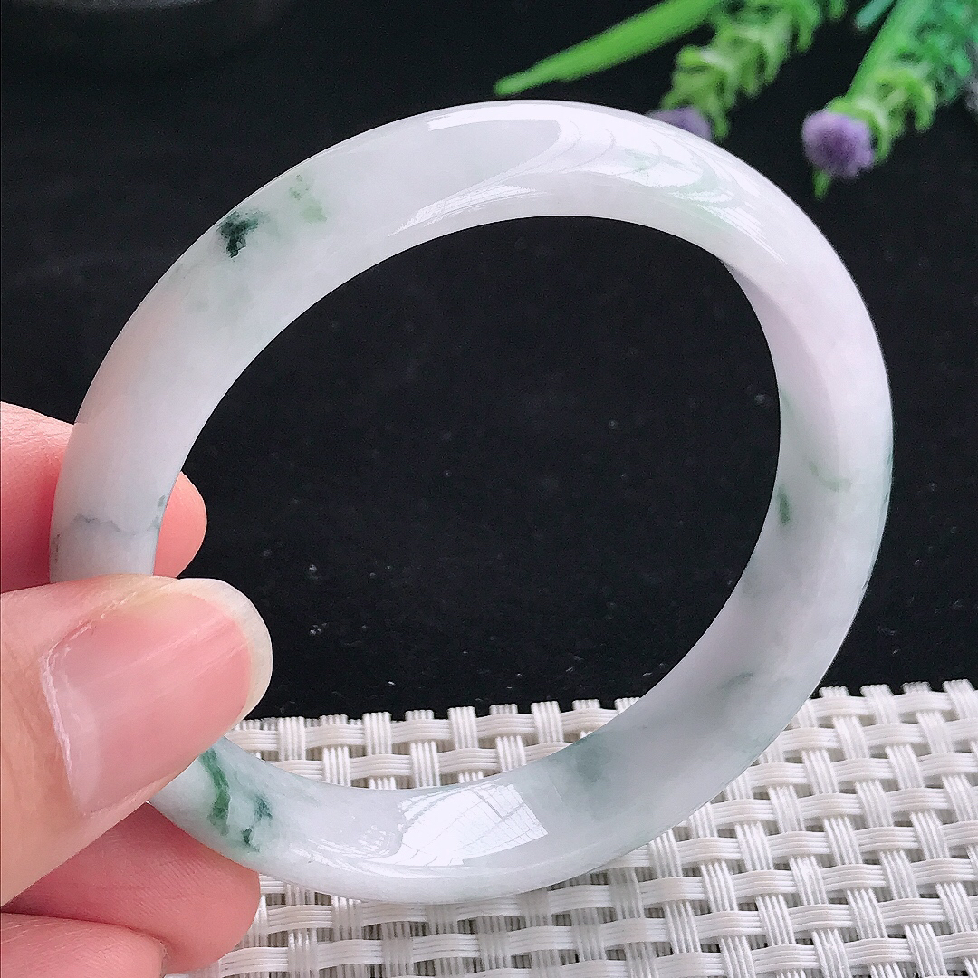 实拍A货翡翠57/13.3/7老坑精美温润飘花手镯翡翠宽边玉镯平安镯美人镯