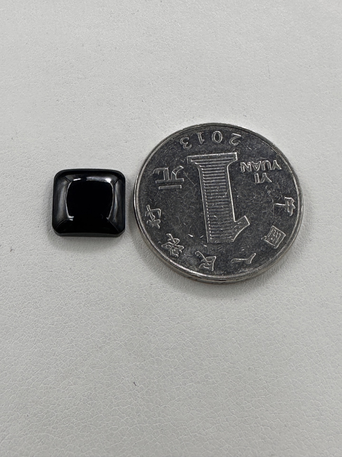 【墨翠面包戒面】  黑度极黑  灯照全透  底极细腻  完美无裂  品相极好  性价比高