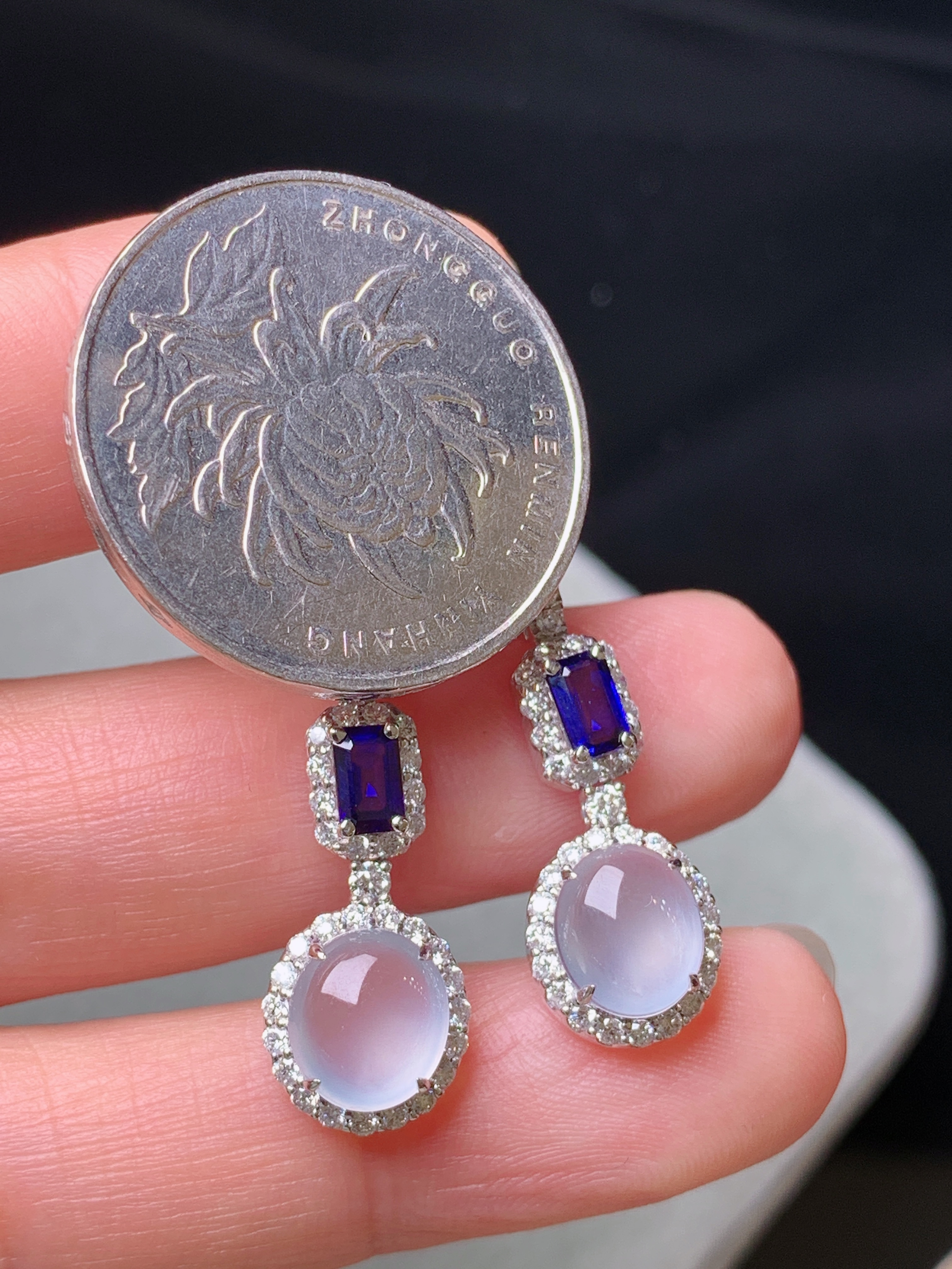 18k金钻镶嵌冰种蛋面耳坠 玉质细腻 水润亮眼 色泽艳丽 整体尺寸33*9.6*6.3m5