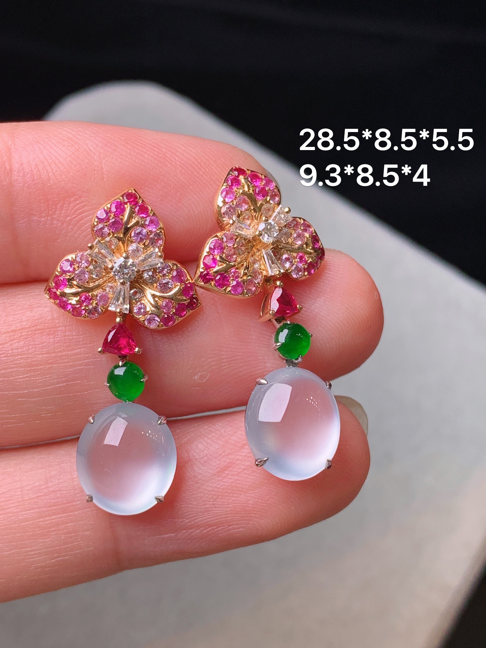 18k金钻镶嵌冰种蛋面耳坠 玉质细腻 水润亮眼 色泽艳丽 整体尺寸28.5*8.5*5.5m5