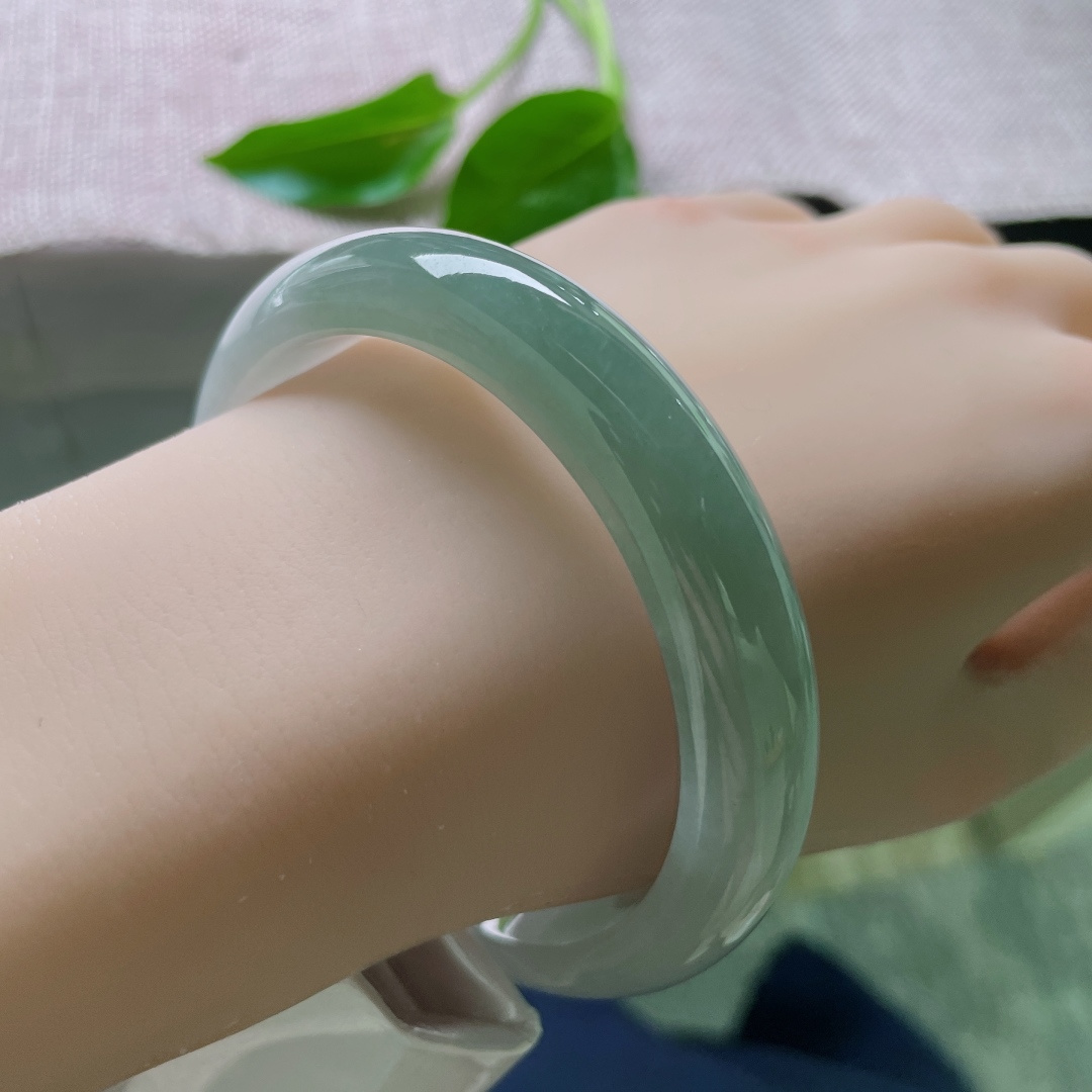 59.5/12.3/8.3，半山水正圈，大圈口，颜色渐变渐入佳境的感觉，洒金，无裂，ss49318a