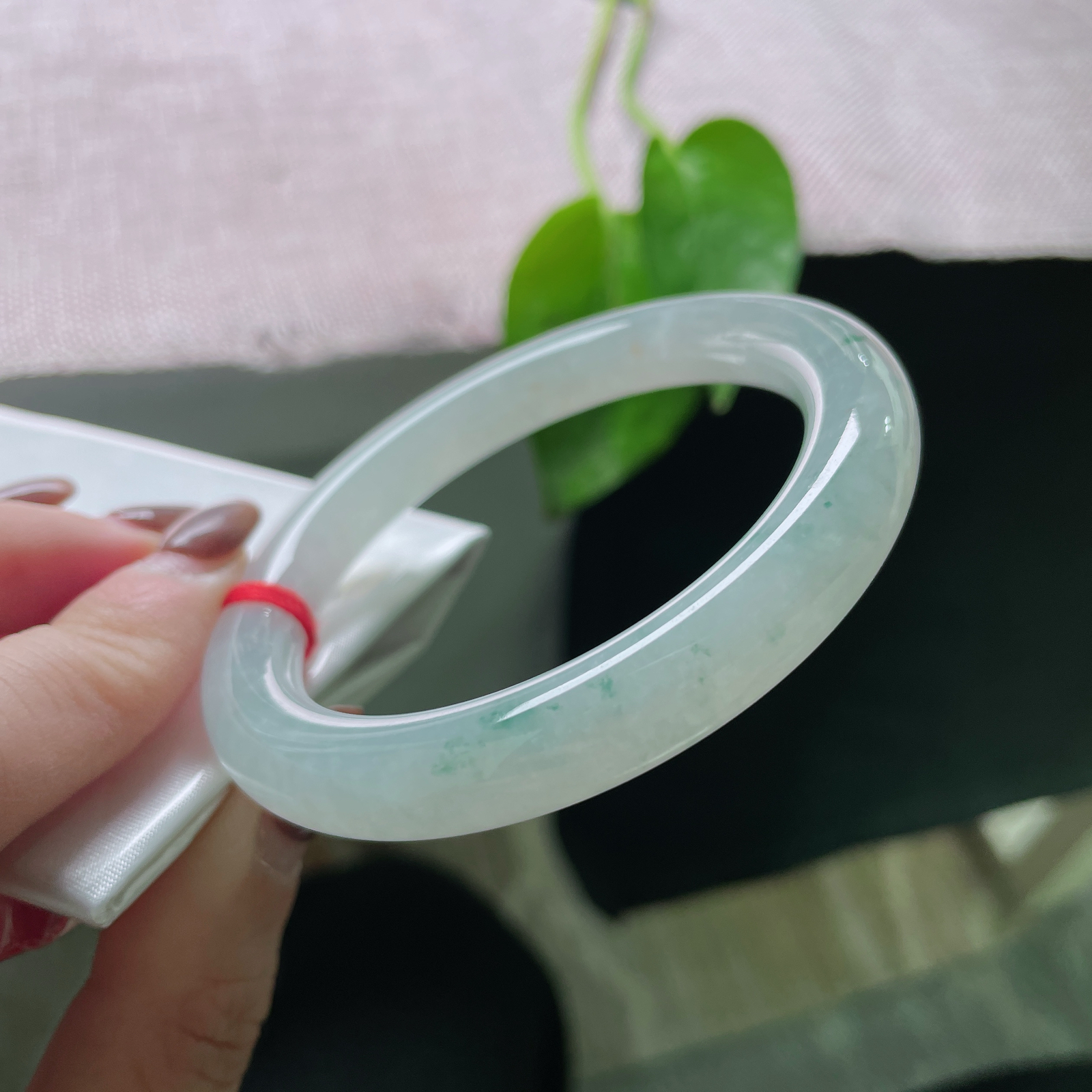 55.2/9.6，飘花圆条，细腻，水润，耐看，雅致，灵动ss49567a