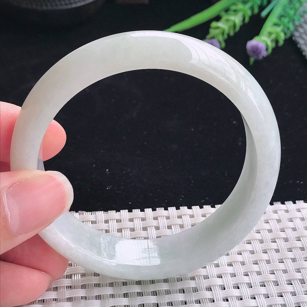 实拍A货翡翠59/15.3/8老坑秀气温润轮胎手镯翡翠宽边玉镯平安镯美人镯