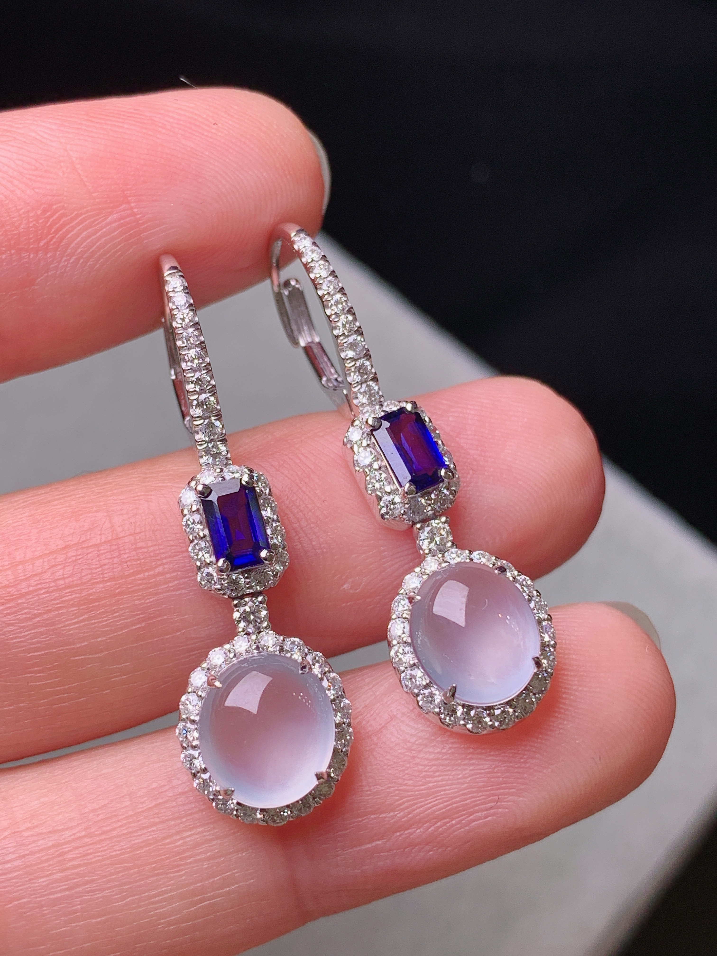 18k金钻镶嵌冰种蛋面耳坠 玉质细腻 水润亮眼 色泽艳丽 整体尺寸33*9.6*6.3m5