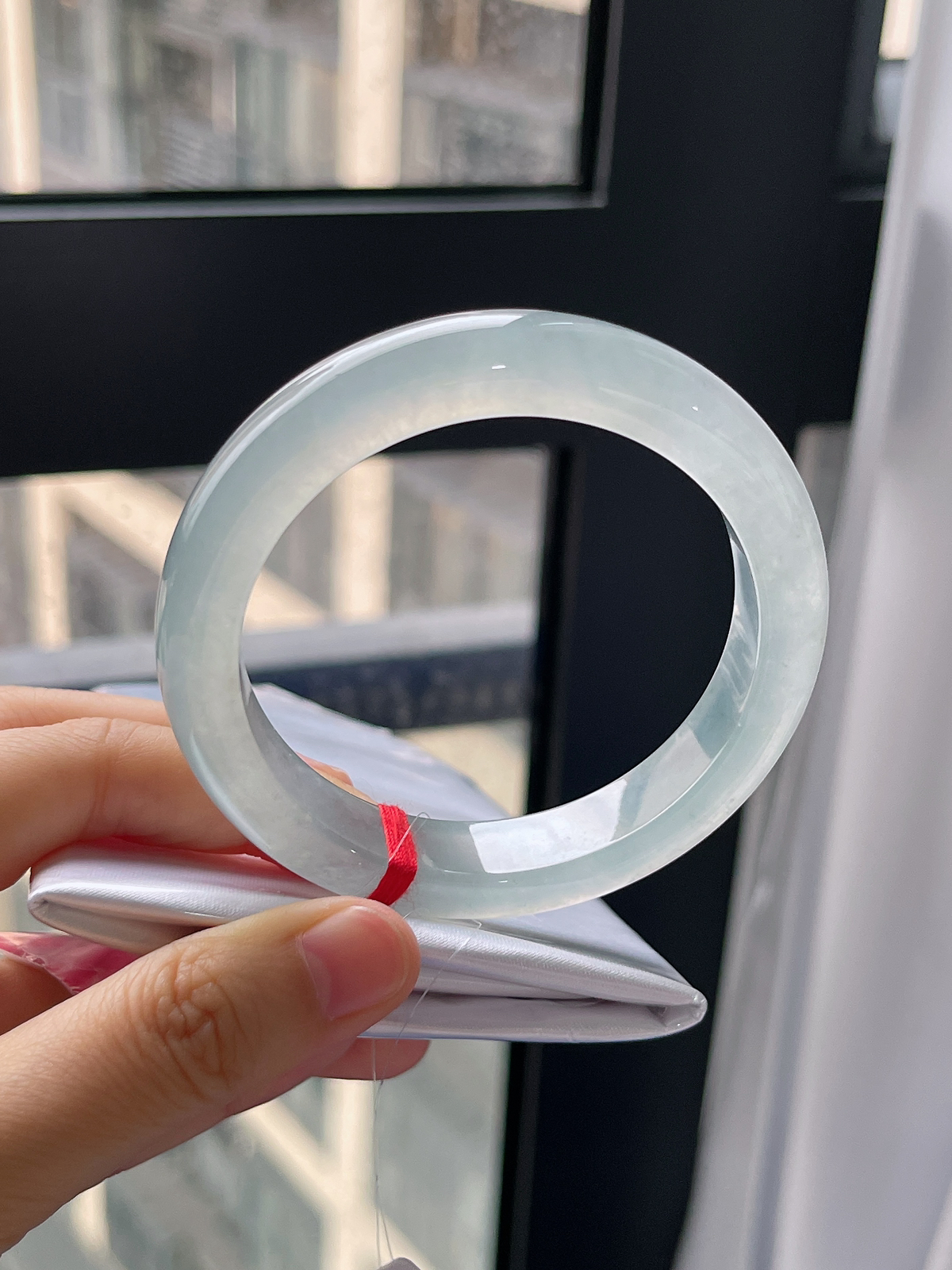 正圈56.2圈口，翡翠冰种白色手镯