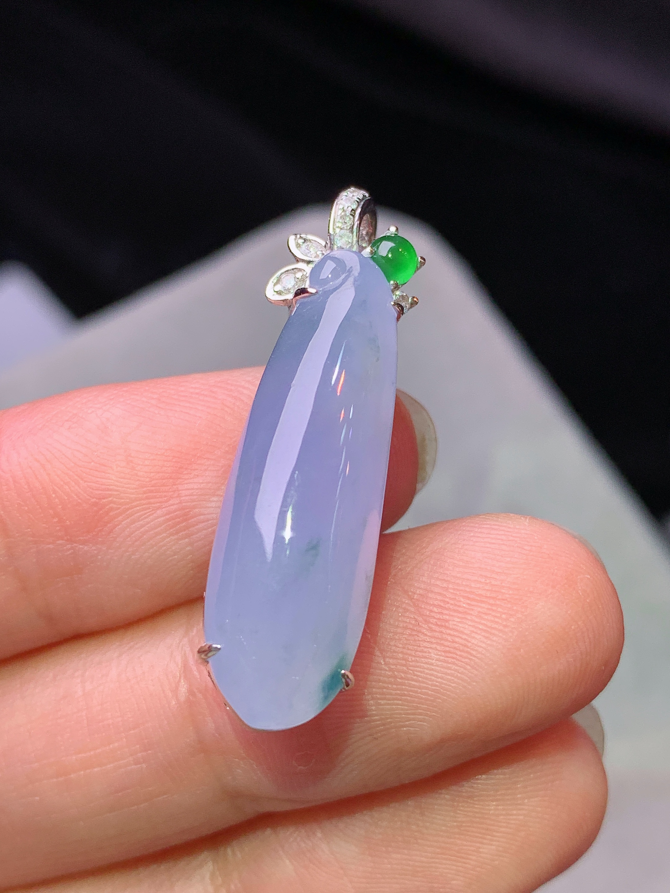 18k金钻镶嵌紫罗兰福瓜吊坠 玉质细腻 色泽艳丽清新 水润亮眼 整体尺寸31.8*8.6*9L2