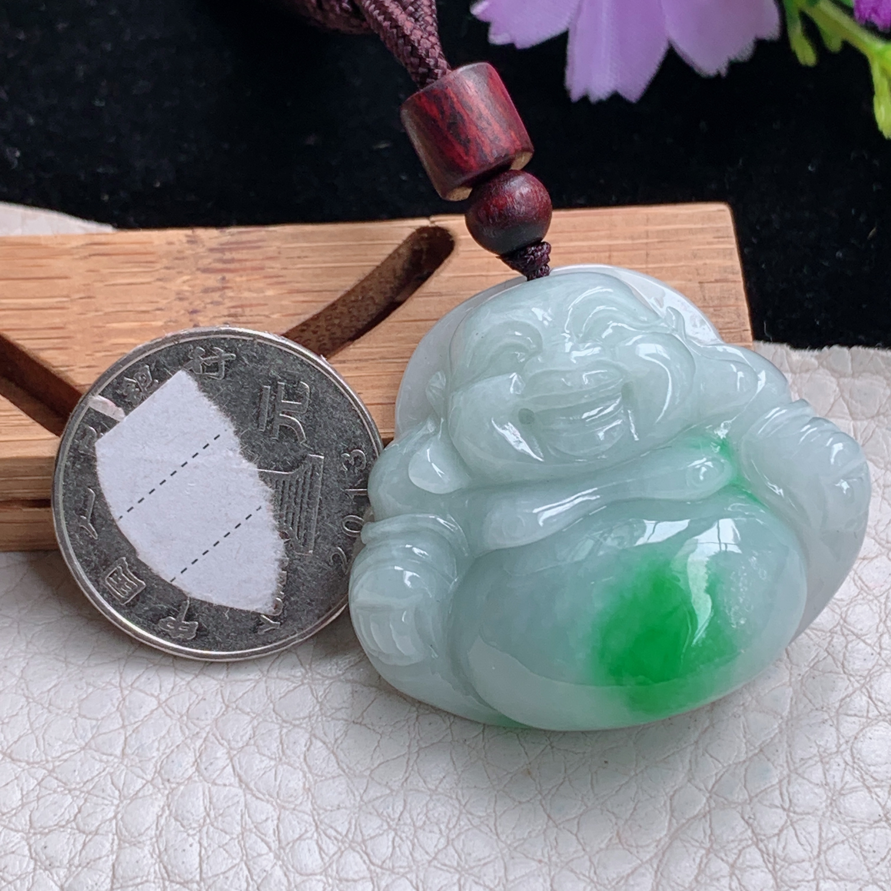 zen实拍34*39*12.8缅甸翡翠飘阳绿佛公吊坠大肚弥勒佛像项坠白底青