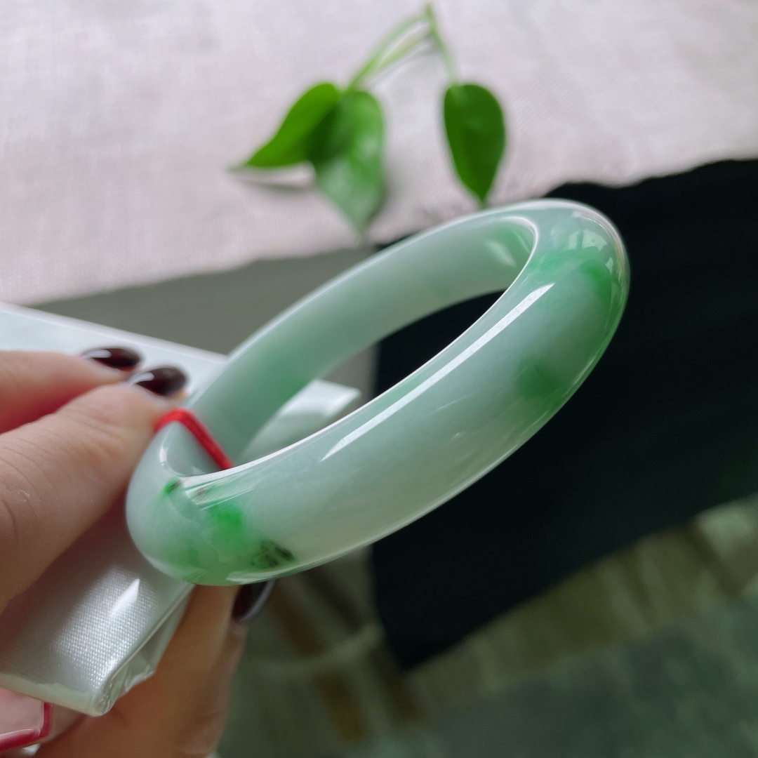 54.5/12/9.1飘绿正圈，水润细腻，色系甜美，优雅大方，贵气，无裂，ss50787a