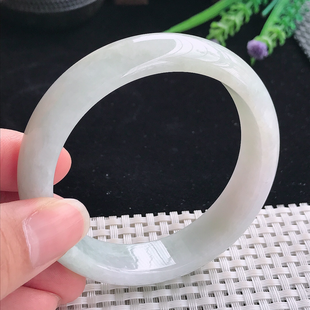 实拍A货翡翠59/15.3/8老坑秀气温润轮胎手镯翡翠宽边玉镯平安镯美人镯