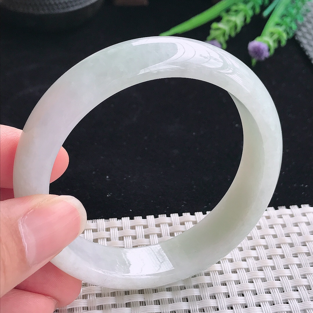 实拍A货翡翠59/15.3/8老坑秀气温润轮胎手镯翡翠宽边玉镯平安镯美人镯
