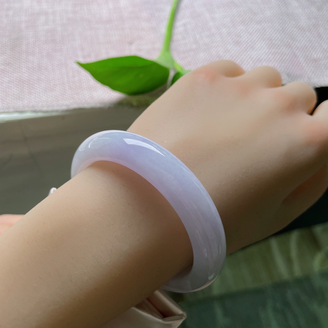 53.6/12.1/8.4，紫罗兰正圈，水润细腻，种老，俏丽若三春之桃，莞尔一笑，有纹，ss50282a