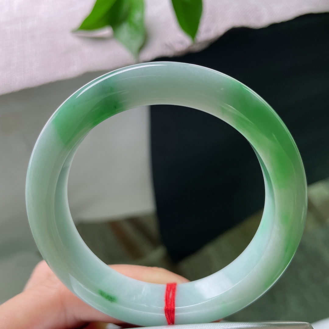 54.5/12/9.1飘绿正圈，水润细腻，色系甜美，优雅大方，贵气，无裂，ss50787a