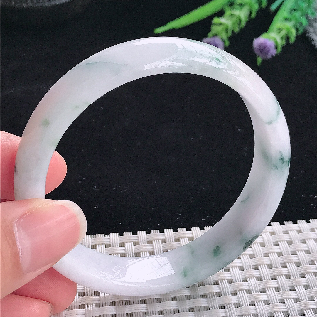 实拍A货翡翠57/13.3/7老坑精美温润飘花手镯翡翠宽边玉镯平安镯美人镯