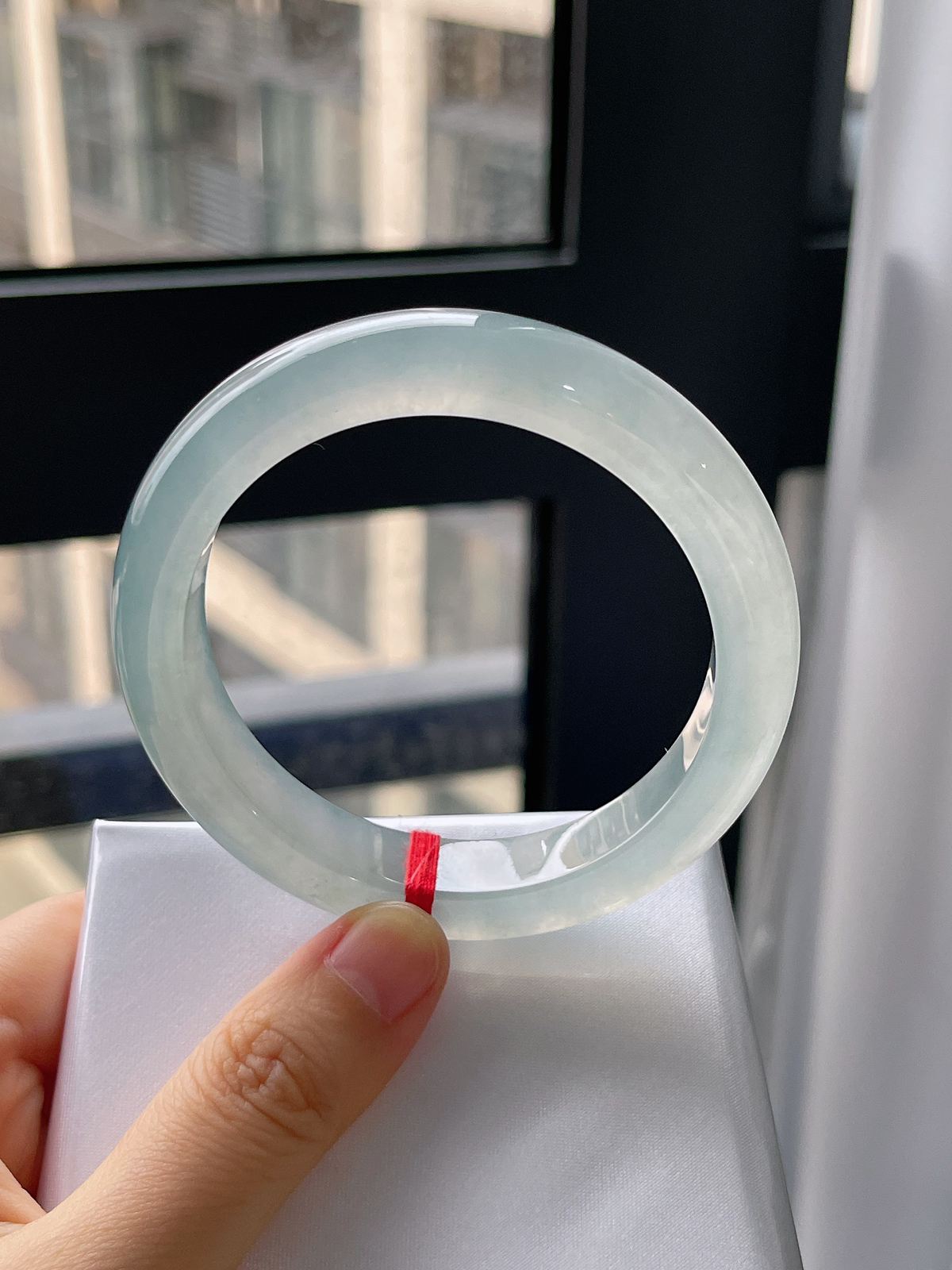 正圈56.2圈口，翡翠冰种白色手镯