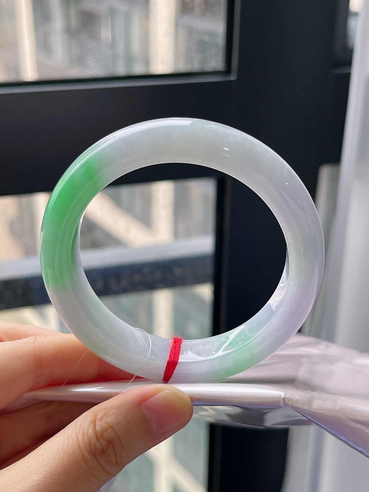 正圈56.6圈口，翡翠冰糯种飘花手镯