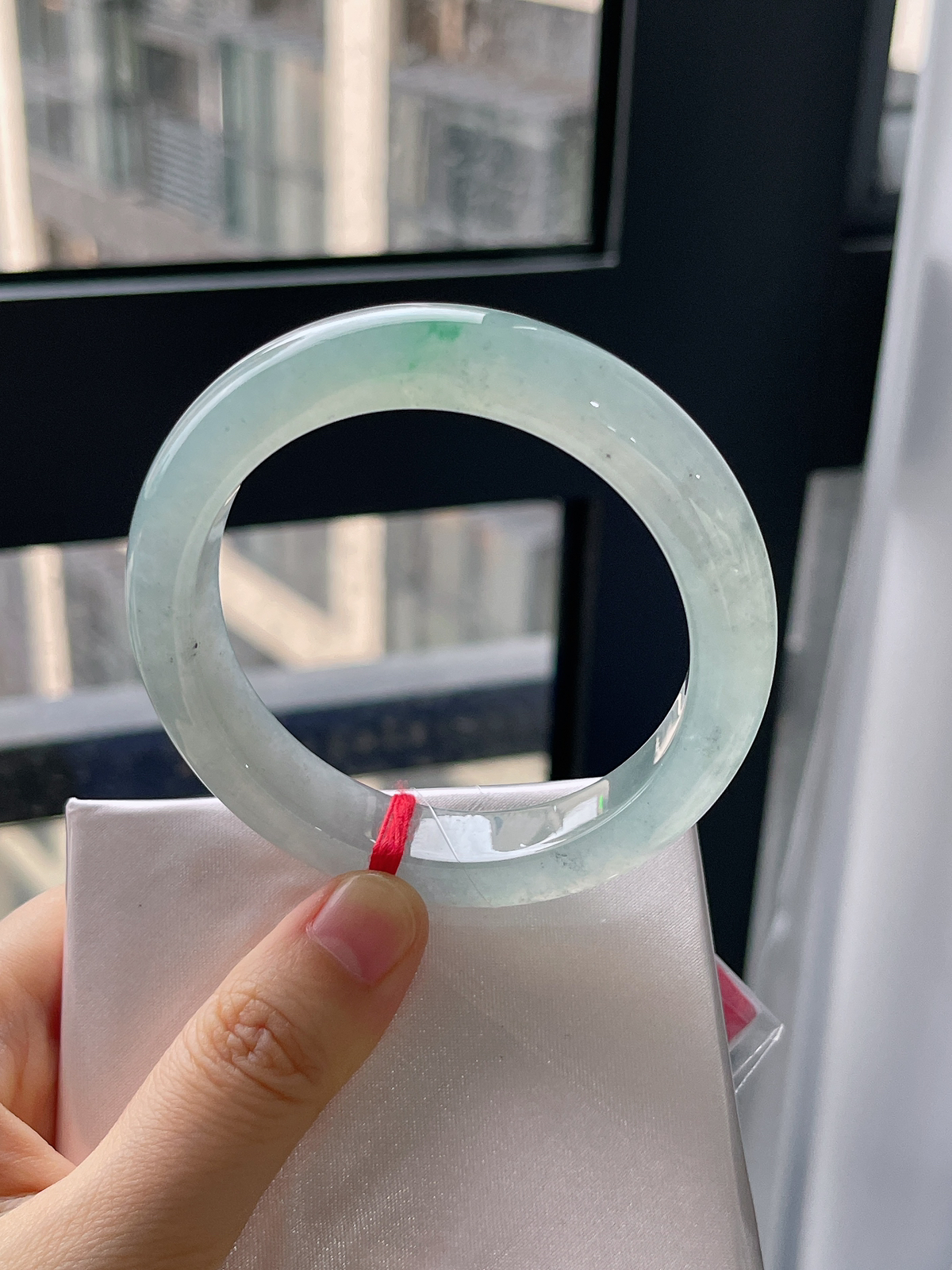 正圈55.2圈口，翡翠冰糯种飘绿手镯