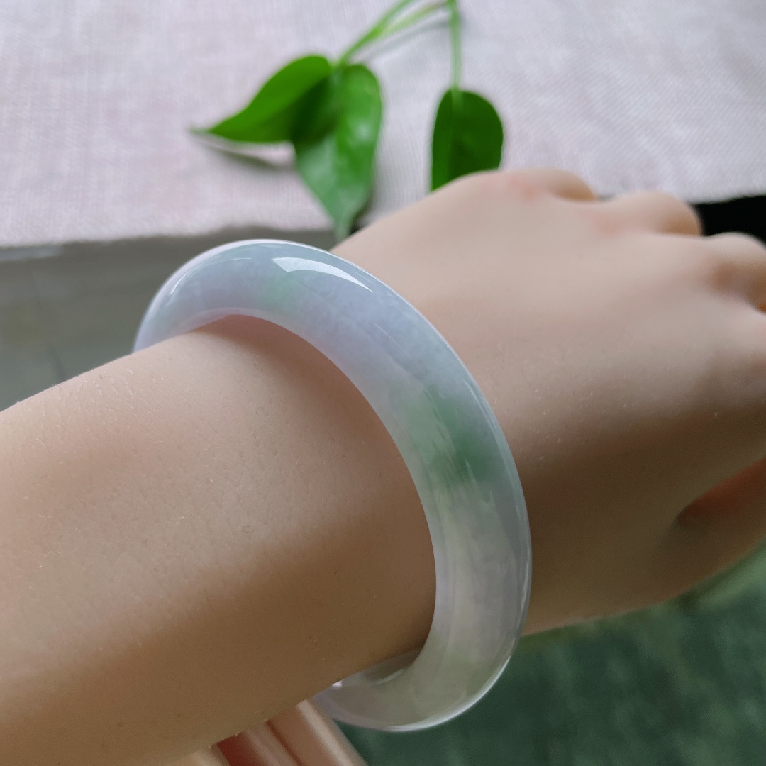 53.8/12/8.3，紫罗兰正圈，肉质细腻干净，一抹飘花增添几分韵味，种老，皮纹，ss50420a