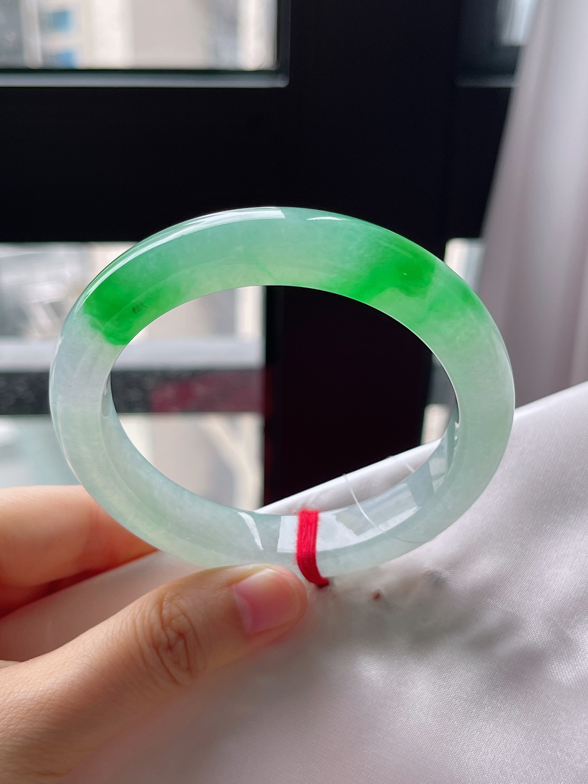 正圈58圈口，翡翠冰糯种飘阳绿手镯