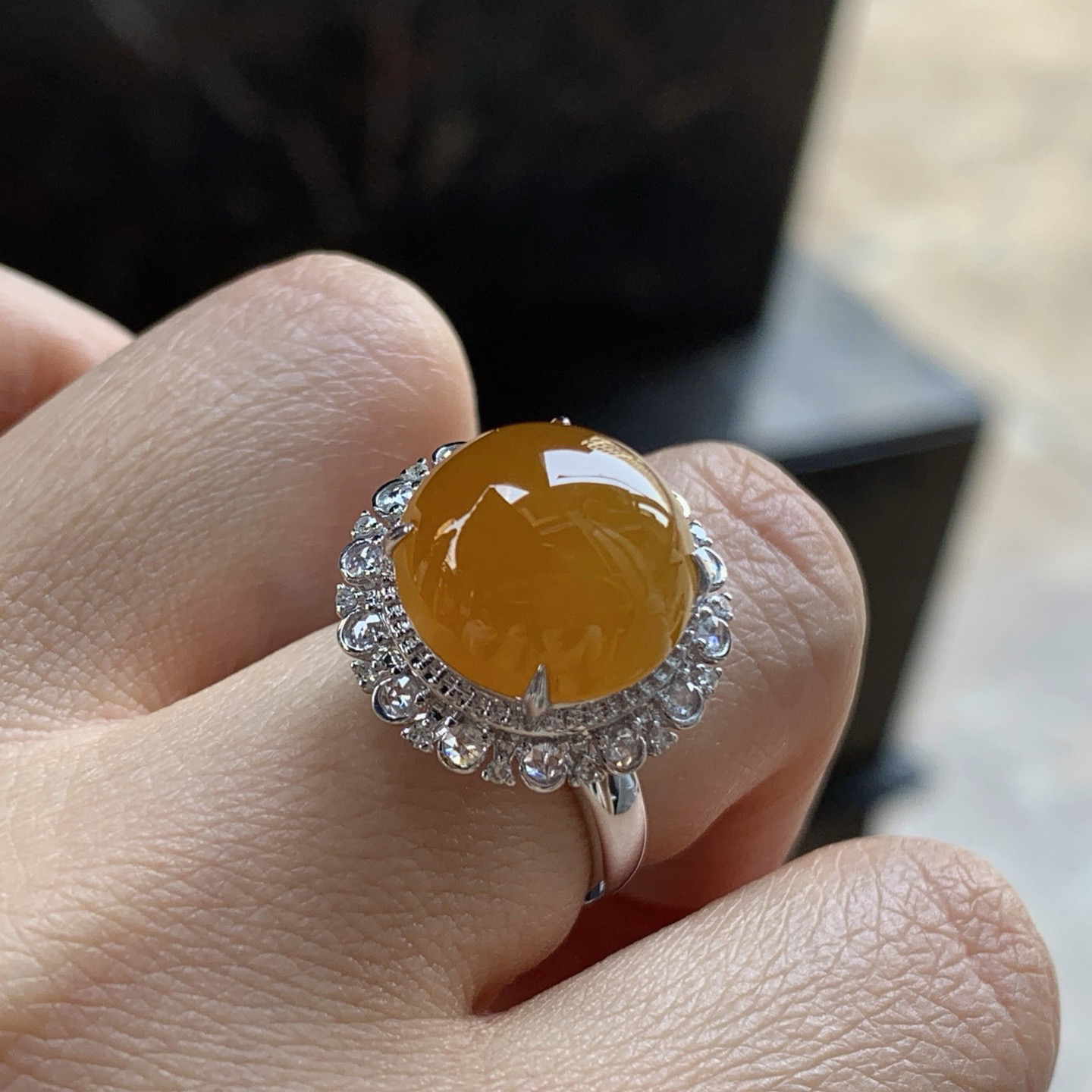 金钻镶嵌红翡戒面^_^饱满 鲜艳 尺寸13