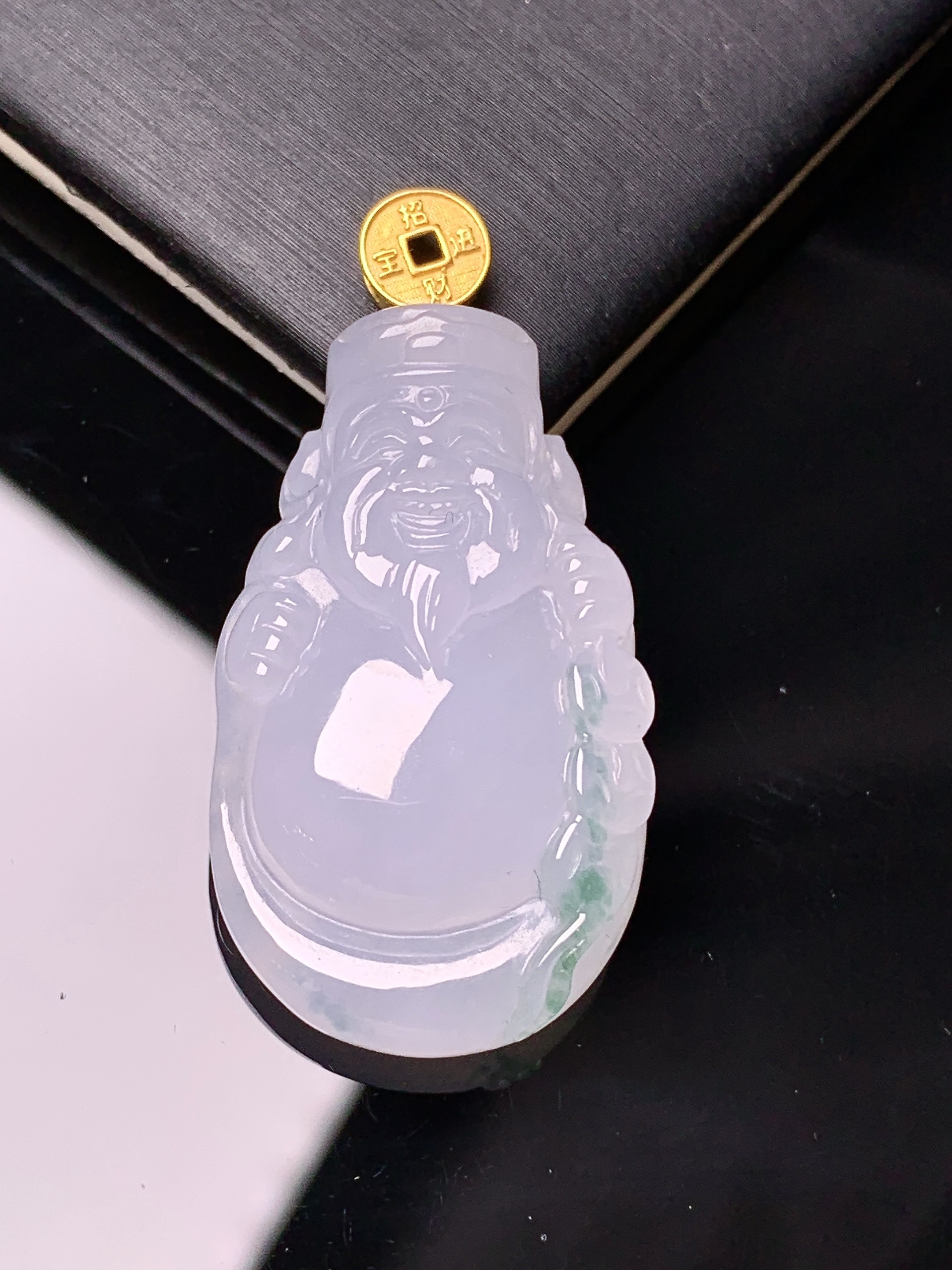 18k金镶嵌冰种财神爷吊坠 玉质细腻 色泽艳丽清新 水润亮眼 整体尺寸39.3*19.5*7e1