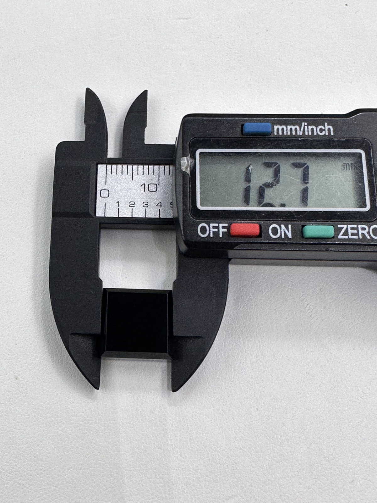 【墨翠方形戒面】  黑度极黑  灯照全透  底极细腻  完美无裂  品相极好  性价比高