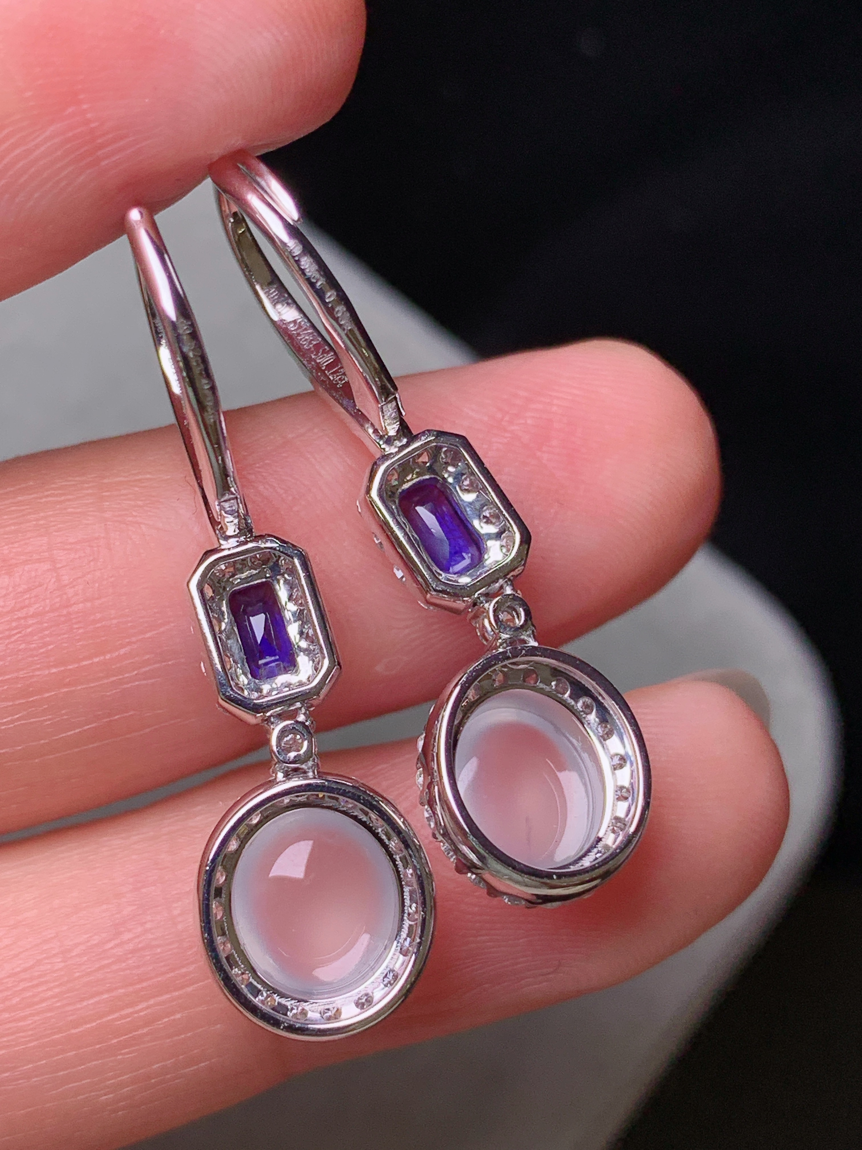 18k金钻镶嵌冰种蛋面耳坠 玉质细腻 水润亮眼 色泽艳丽 整体尺寸33*9.6*6.3m5