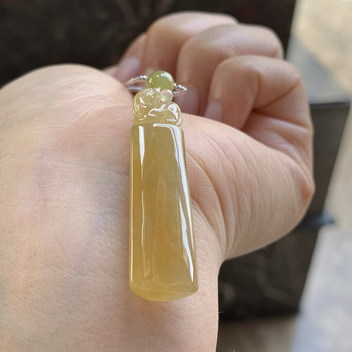 冰黄吊坠^_^起光