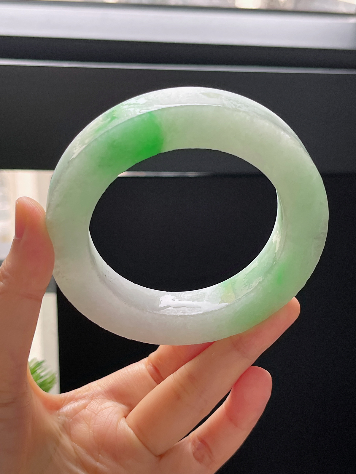 翡翠毛坯，⭕️正圈最大做66，圆条最大做62；最小做57.8