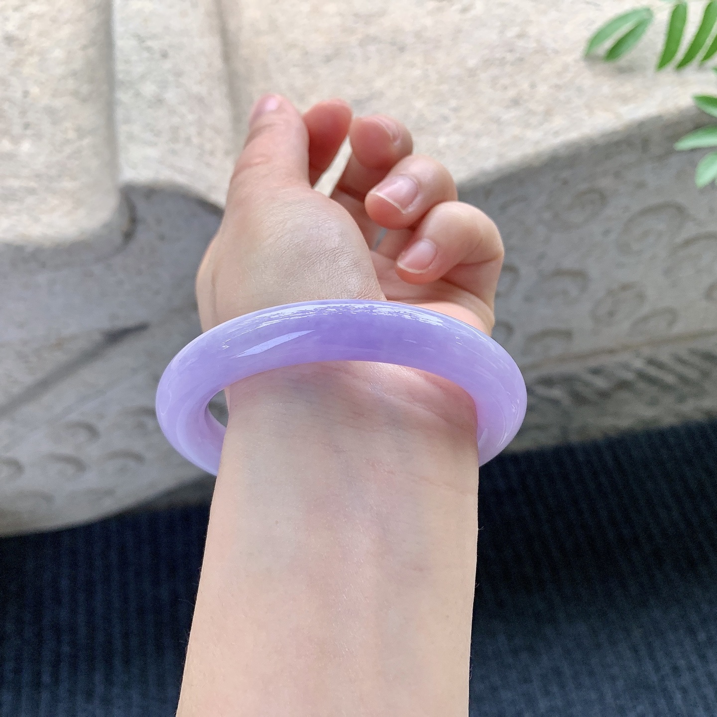 圆条54 55【圈口】55.3/10/10【编码】T3121437【描述】满紫，水润，种老，细腻，无裂