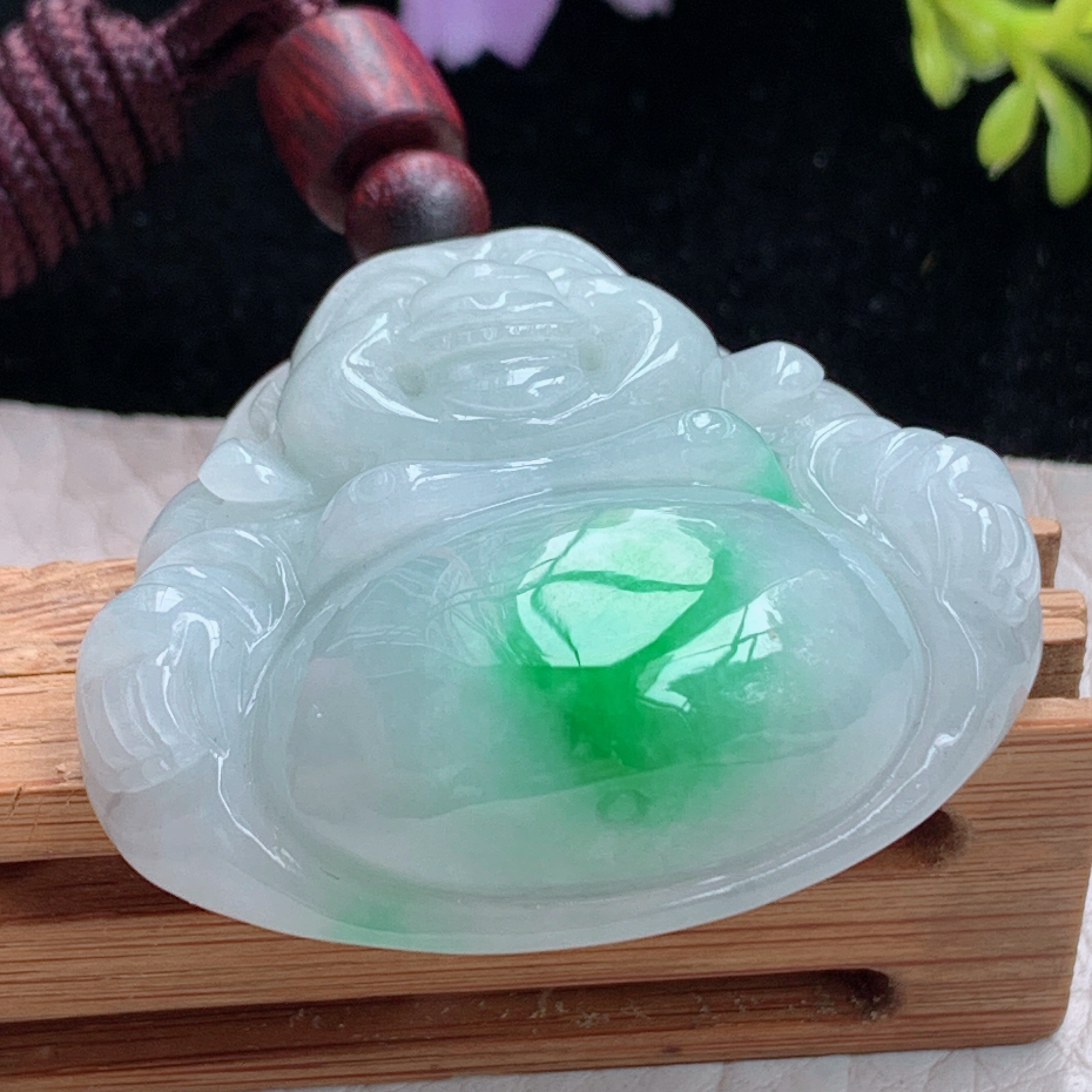 zen实拍34*39*12.8缅甸翡翠飘阳绿佛公吊坠大肚弥勒佛像项坠白底青