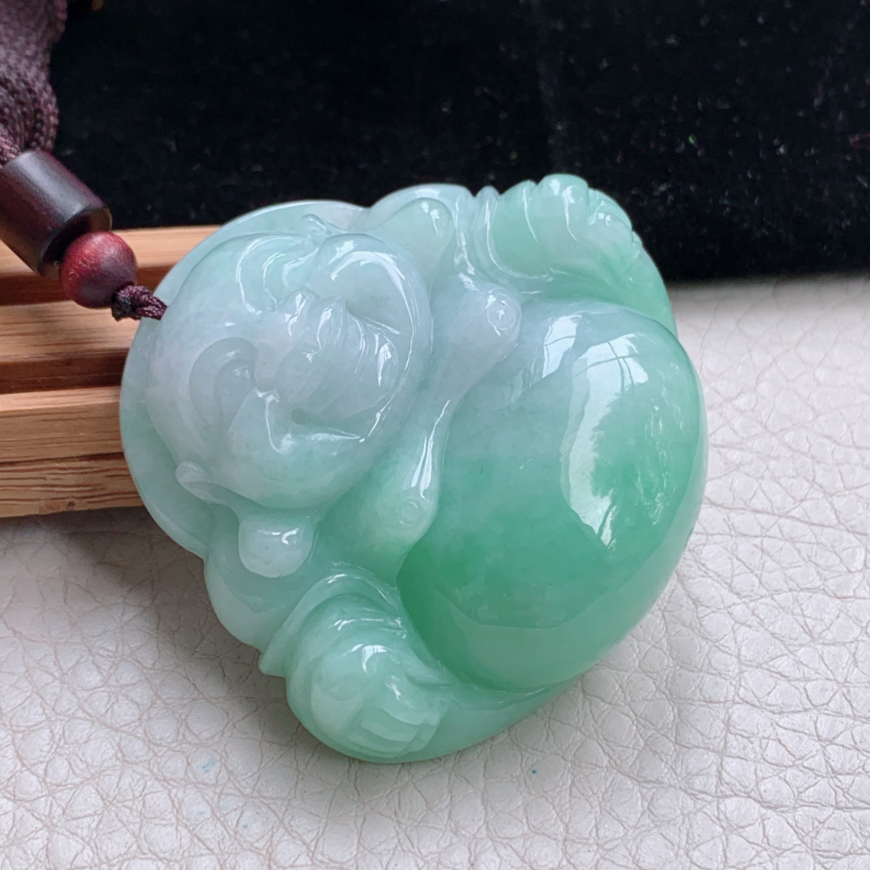 zen实拍47.5*50.5*15缅甸翡翠浅绿饱满大佛公吊坠大肚弥勒佛像项坠毛衣坠