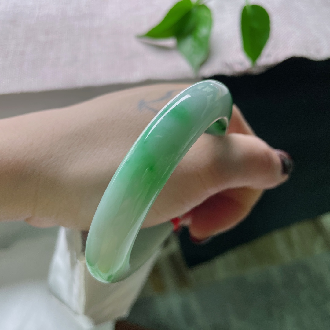 54.5/12/9.1飘绿正圈，水润细腻，色系甜美，优雅大方，贵气，无裂，ss50787a