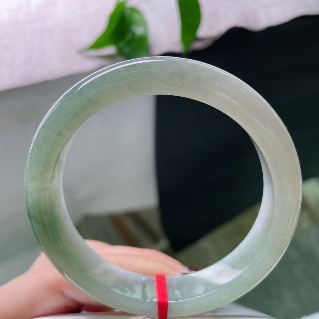 57.5/12.6/8.4，冰油正圈，种老，像时间凝冻的琥珀光，无裂，ss49699a