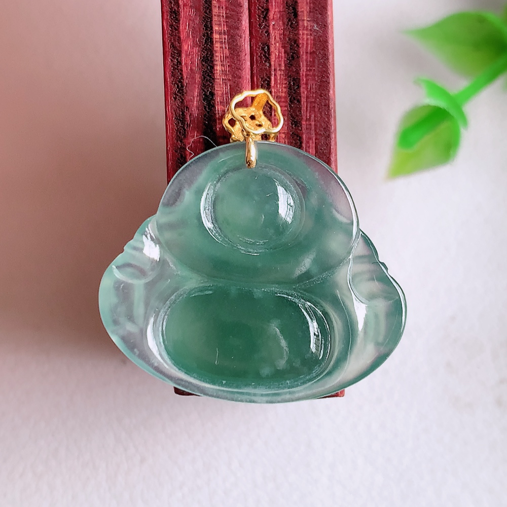 18k金扣蓝冰佛公挂件 玉质细腻  精雕弥勒佛，笑佛福耳垂肩，面相喜庆，开怀大笑，憨态可掬。惟妙惟肖，寓意福禄双全，吉祥美满，笑口常开 W01.13 尺寸：20-23.8-3.8mm