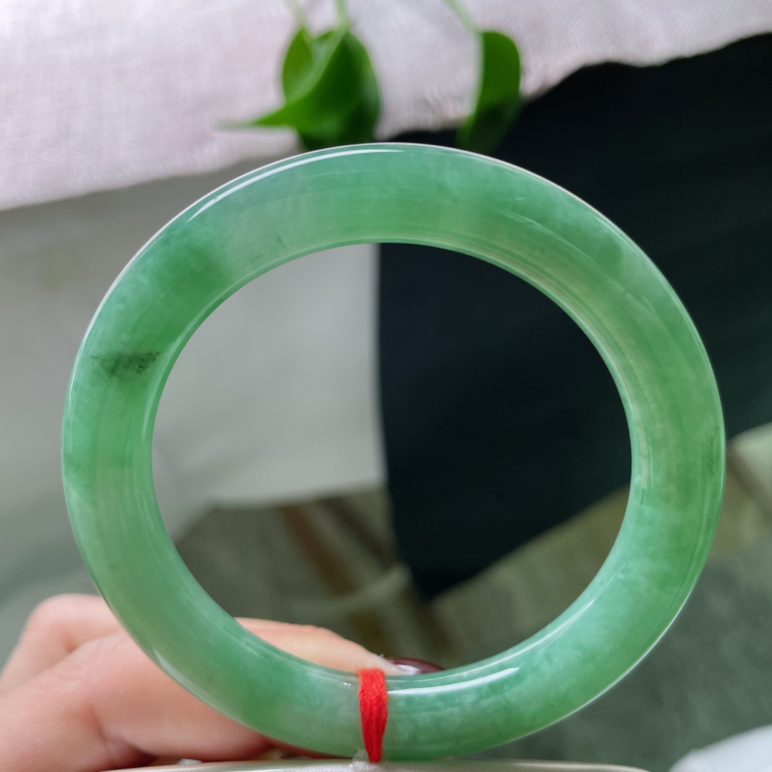 55.3/9.8，绿底圆条，水润，像雨后新竹，像晨间雾霭，皮纹，ss50139a