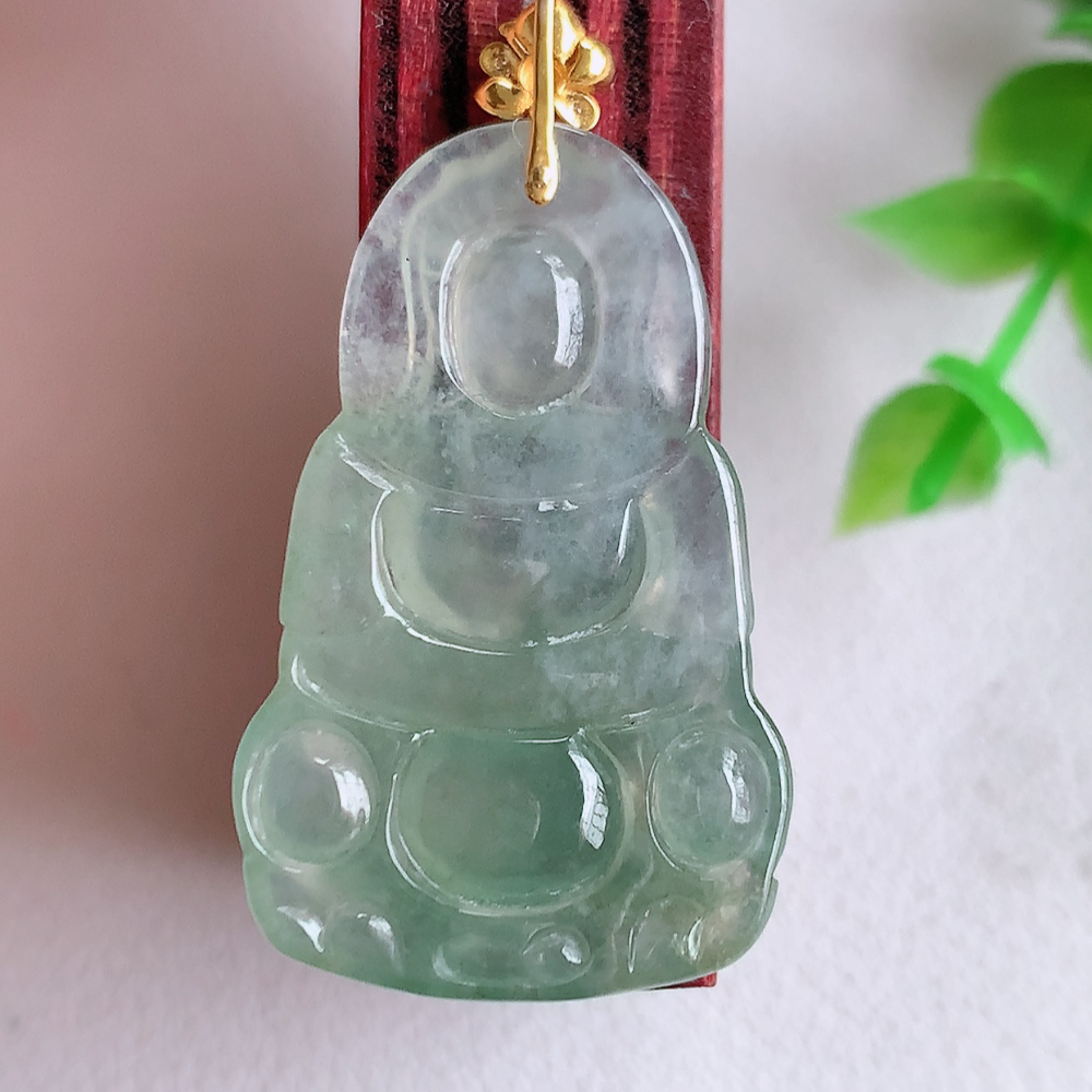 18k金扣冰润精雕观音吊坠，法相端庄大气，工艺精湛，种色浓郁，细腻饱满冰润，种老水足，收藏佳品，佩戴大气  W01.13   尺寸：31.5-20-4mm
