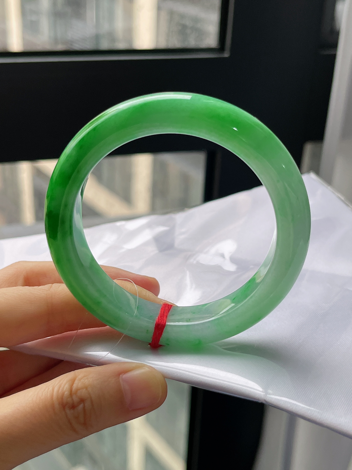 正圈55.1圈口，翡翠糯化种飘绿手镯