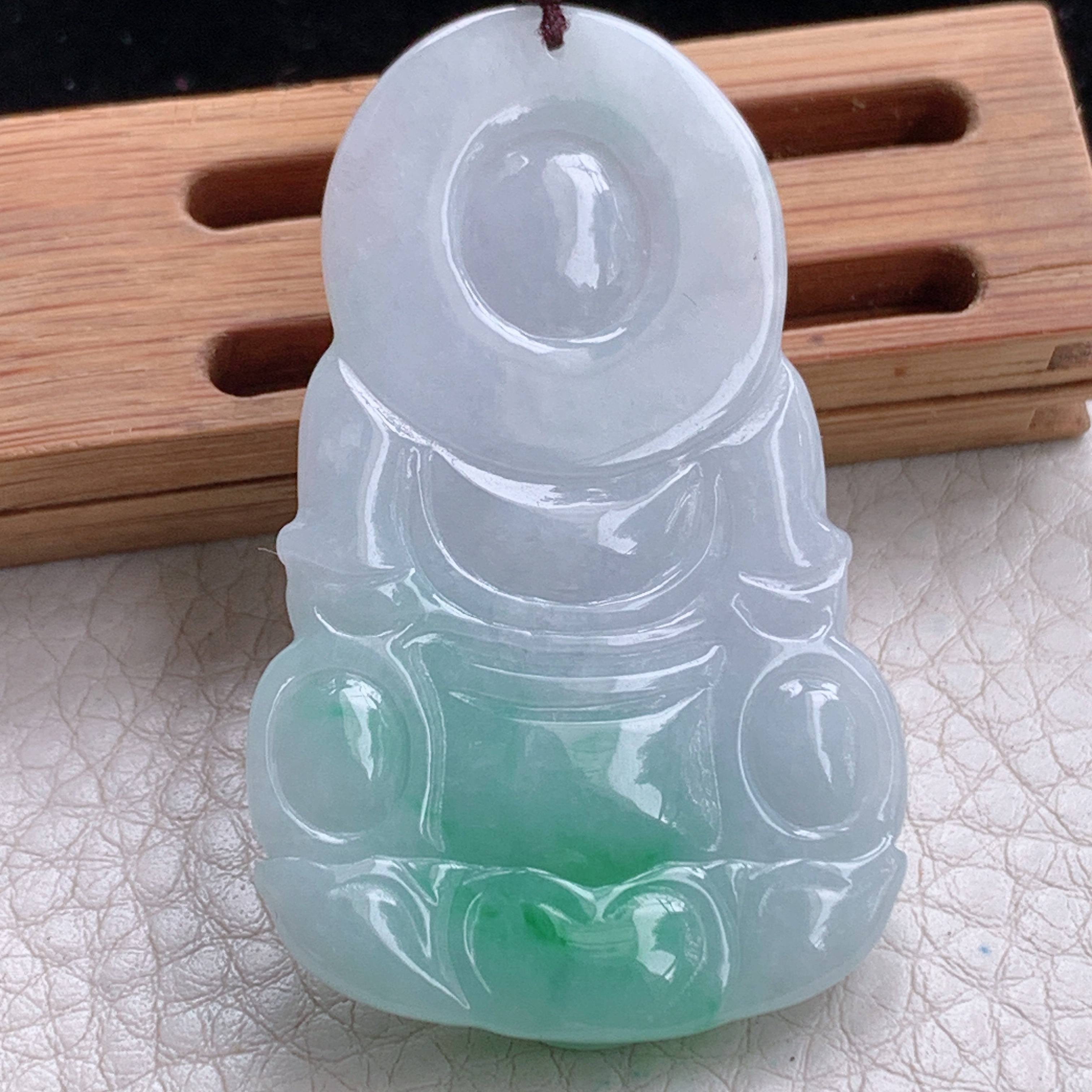 zen实拍53.5*32.6*6.3缅甸翡翠飘绿观音菩萨吊坠