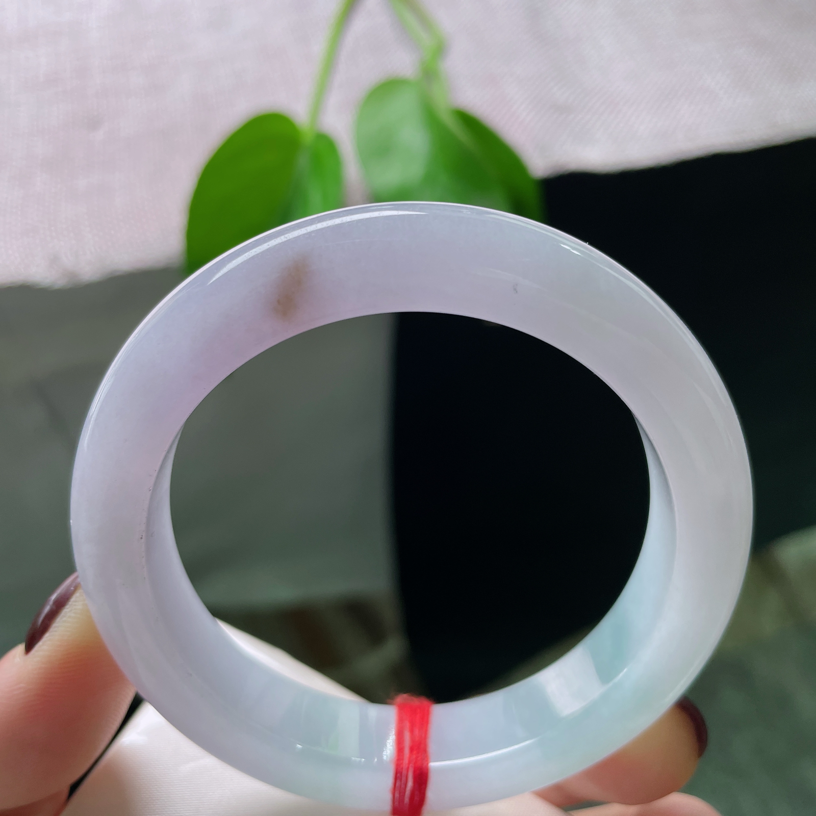 56/12/9.1，春彩正圈，水头好，厚装，是冰封的晚霞，是未醒的紫梦。洒金，ss50019a