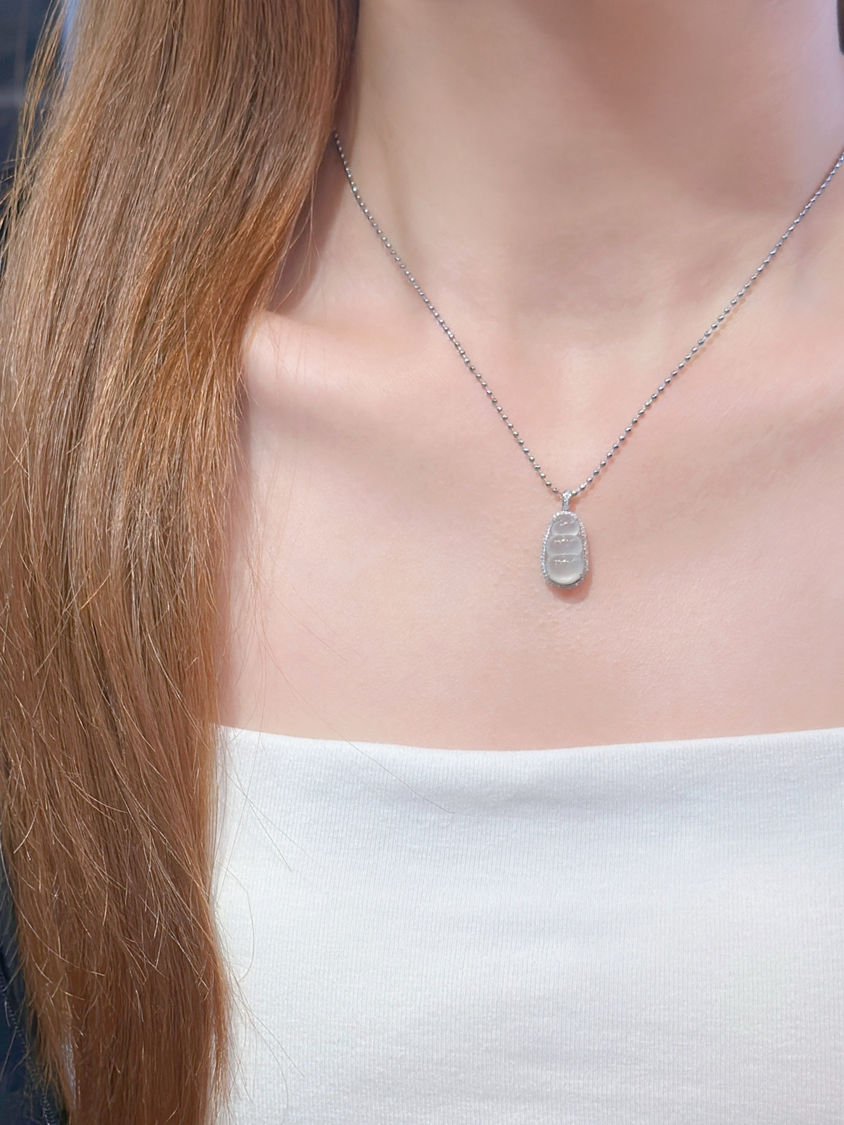 18k金饱满冰福豆 

22.8-10.8-8.2mm