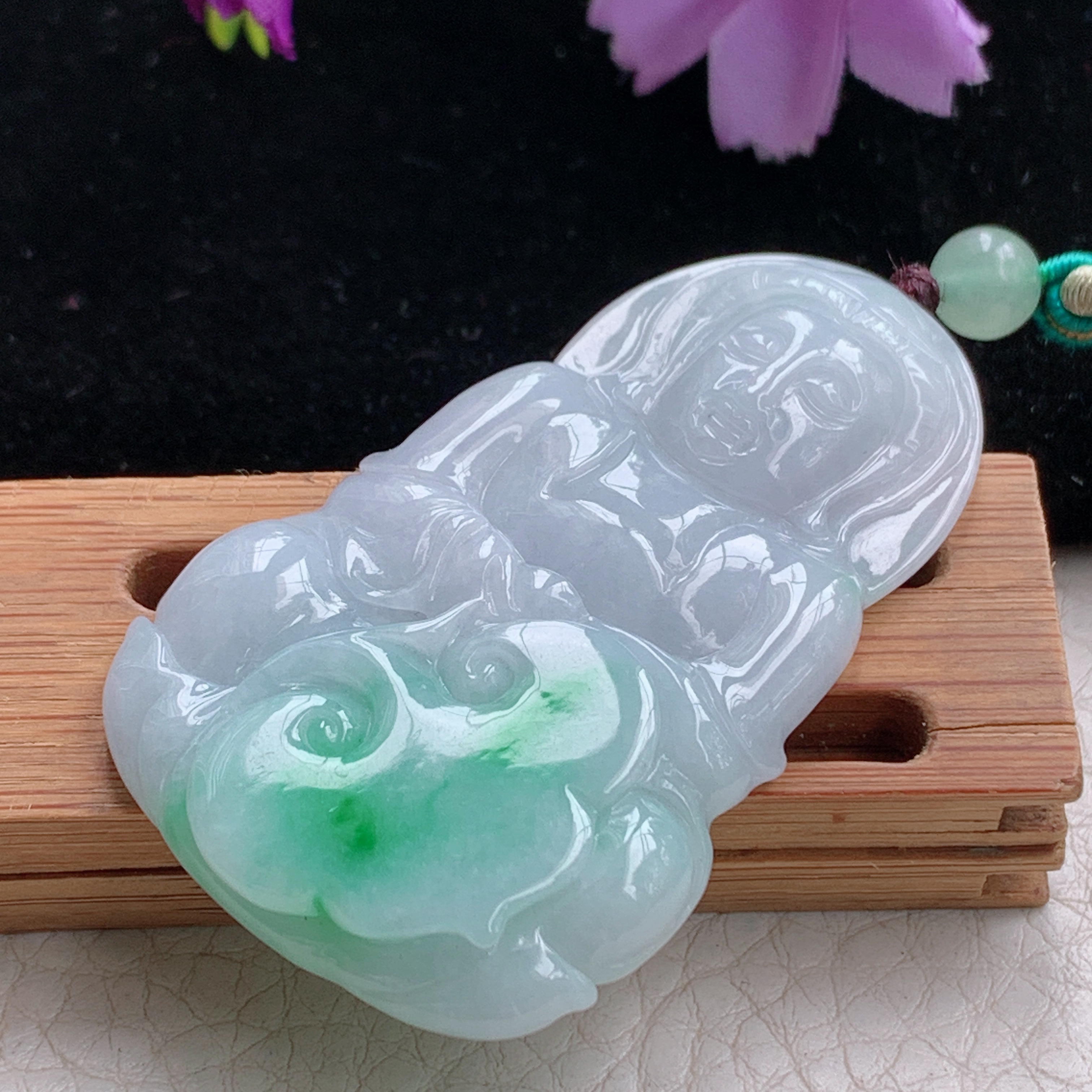 zen实拍53.5*32.6*6.3缅甸翡翠飘绿观音菩萨吊坠