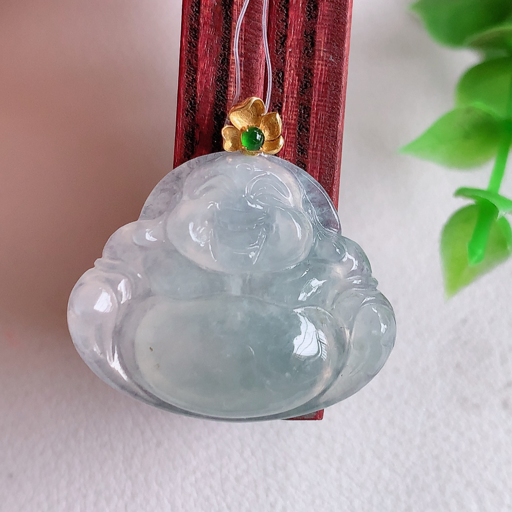 18k金扣冰润佛公挂件 玉质细腻  精雕弥勒佛，笑佛福耳垂肩，面相喜庆，开怀大笑，憨态可掬。惟妙惟肖，寓意福禄双全，吉祥美满，笑口常开 W49.13 尺寸：22-26.8-5.3mm