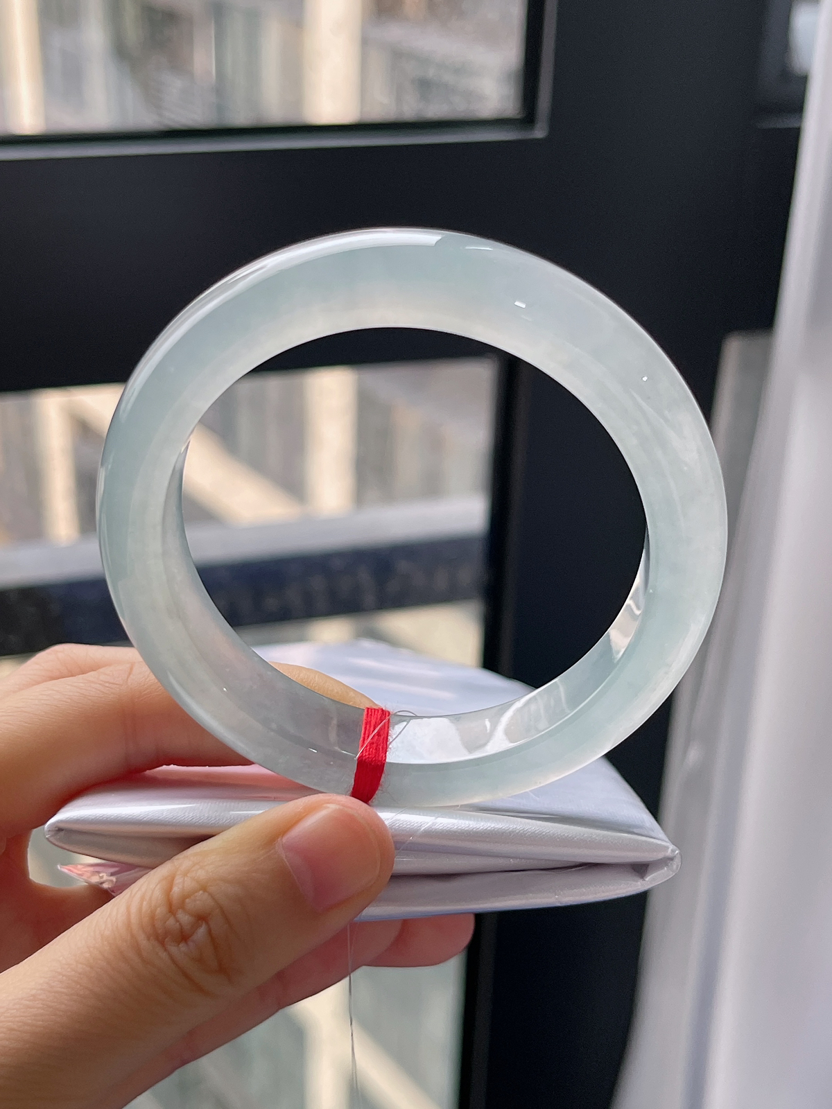 正圈56.2圈口，翡翠冰种白色手镯