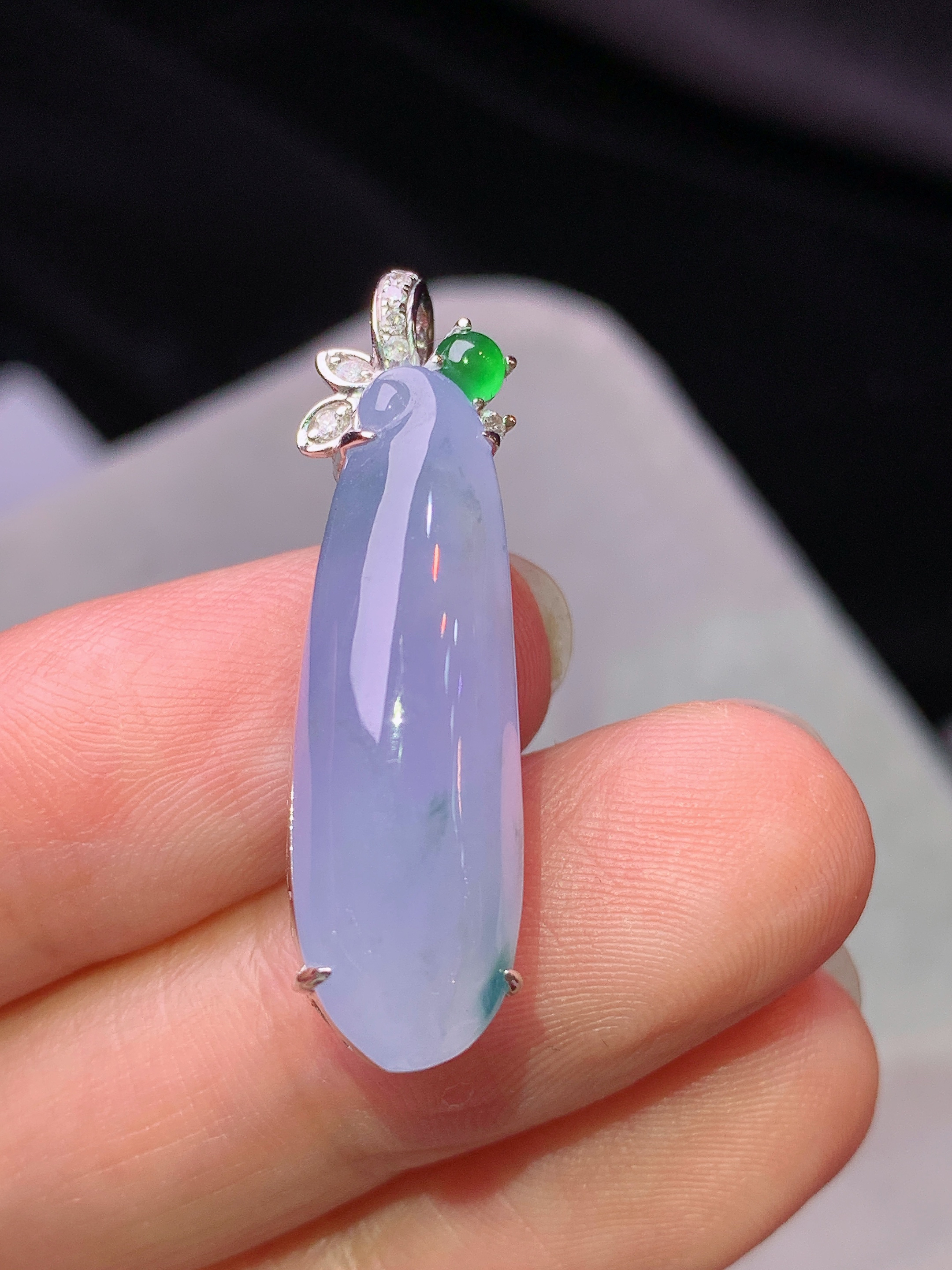 18k金钻镶嵌紫罗兰福瓜吊坠 玉质细腻 色泽艳丽清新 水润亮眼 整体尺寸31.8*8.6*9L2