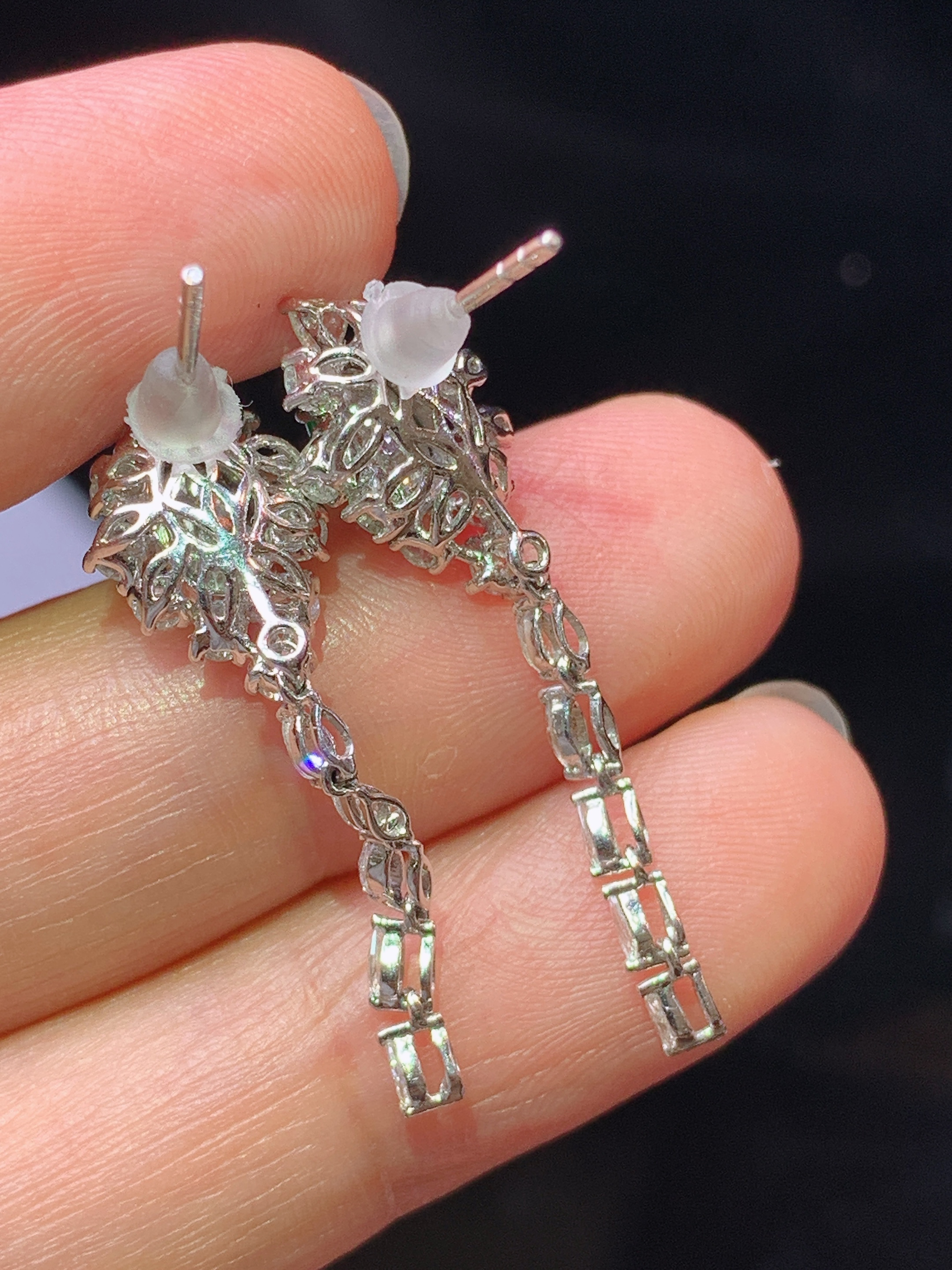 18k金钻镶嵌满绿蛋面耳坠  玉质细腻 水润亮眼 色泽艳丽 整体尺寸32.5*9.6*7z1