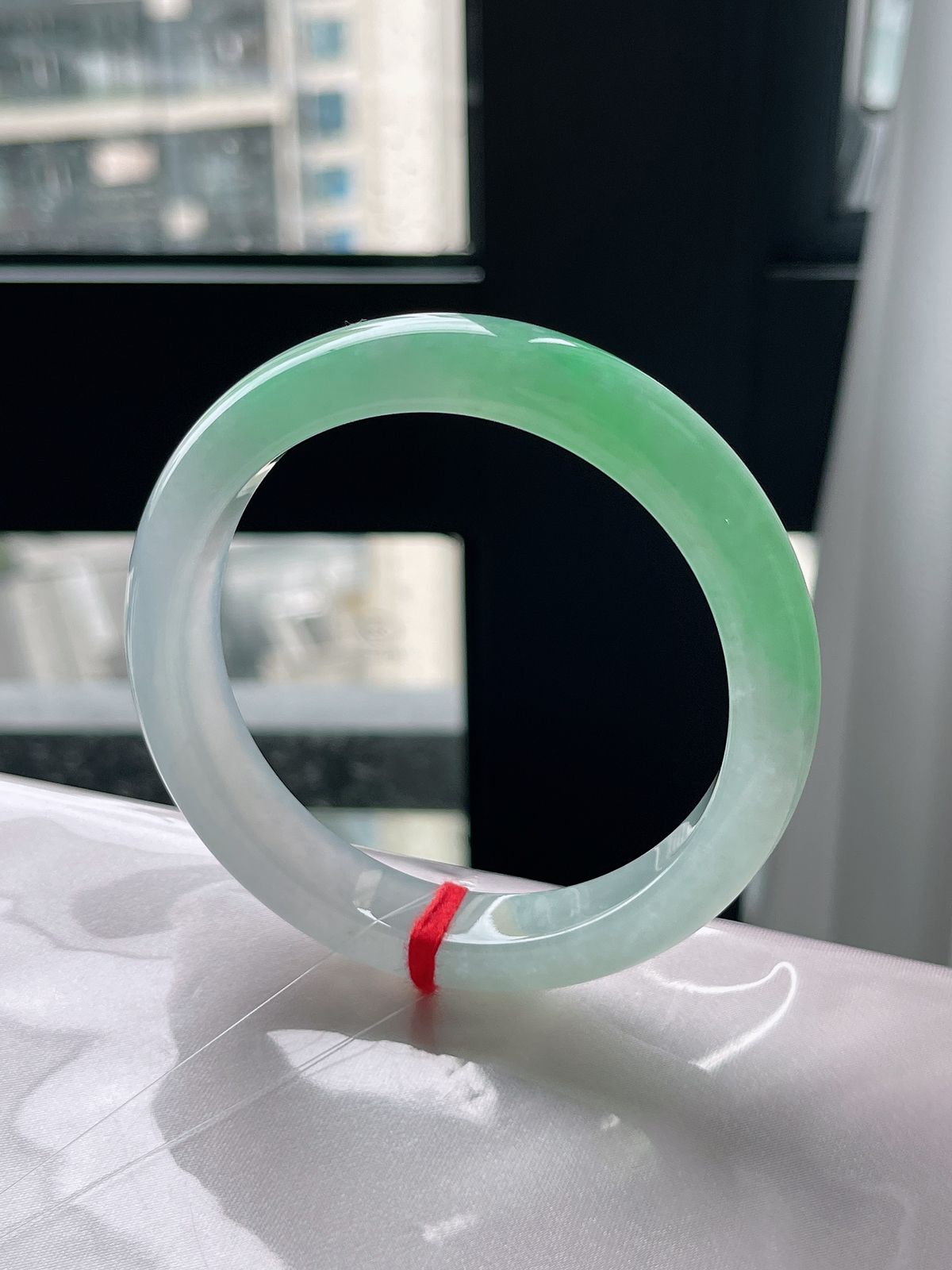 正圈59.3圈口，翡翠冰糯种飘绿手镯